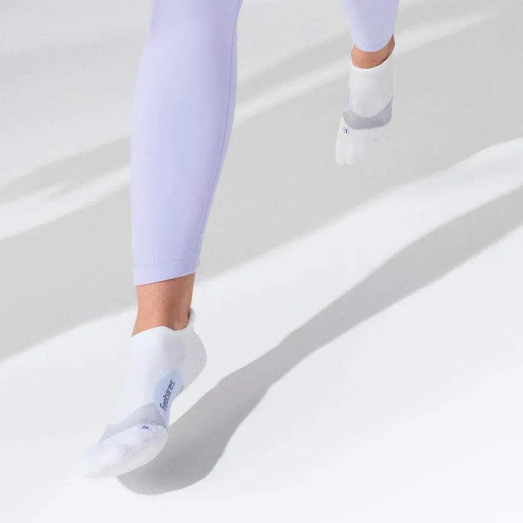 Elite Light Cushion No Show Tab Socks