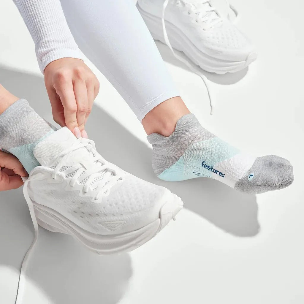 Elite Ultra Light No Show Tab Socks