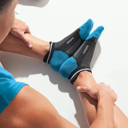 Elite Max Cushion No Show Tab Socks