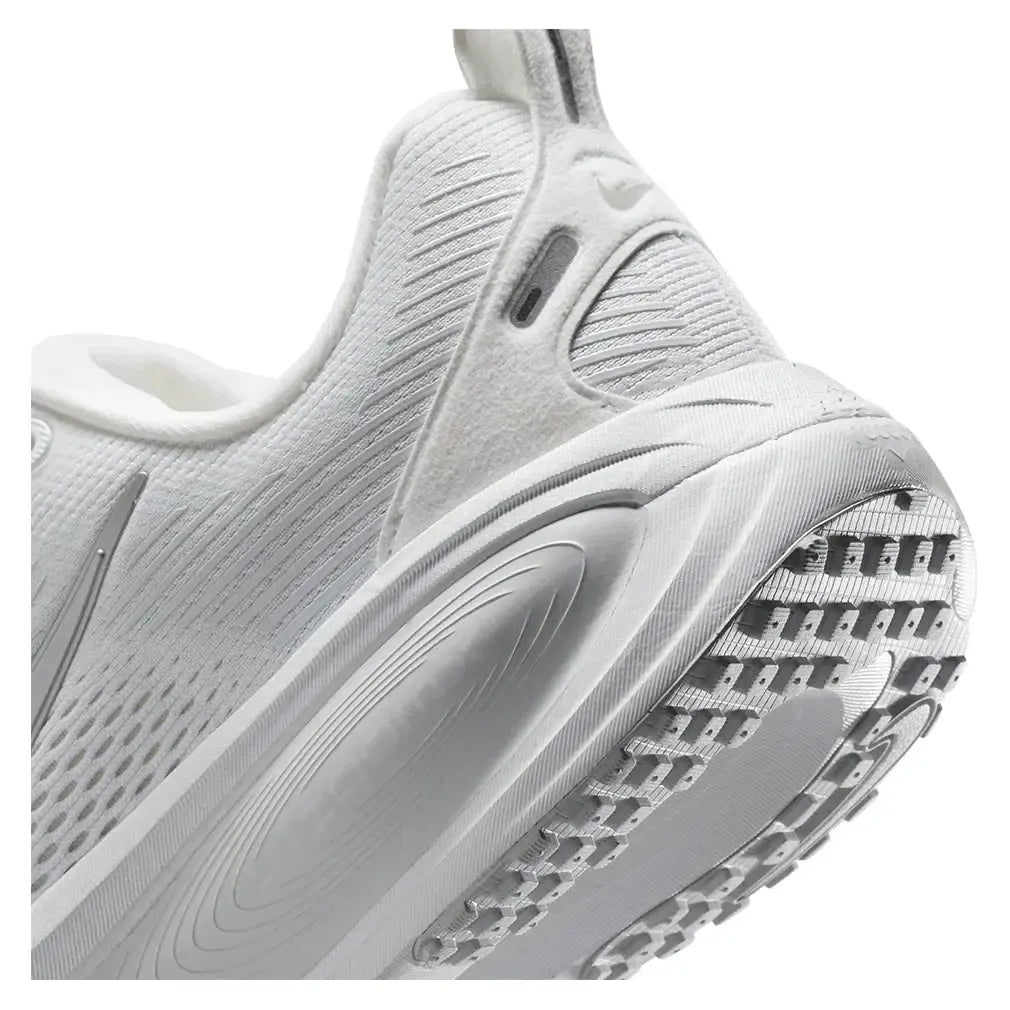 Women's Vomero 18 Running Shoes White and Metallic Silver